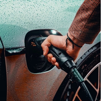 Why Are Liquid-Cooled Cables The 2026 Ultra-Fast Charging Standard?