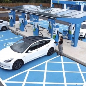 How AI and Battery Storage Reduce EV Charging Costs